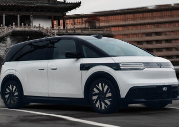 Электроминивэн будущего: Zeekr MIX с просторным салоном и запасом хода 700 км