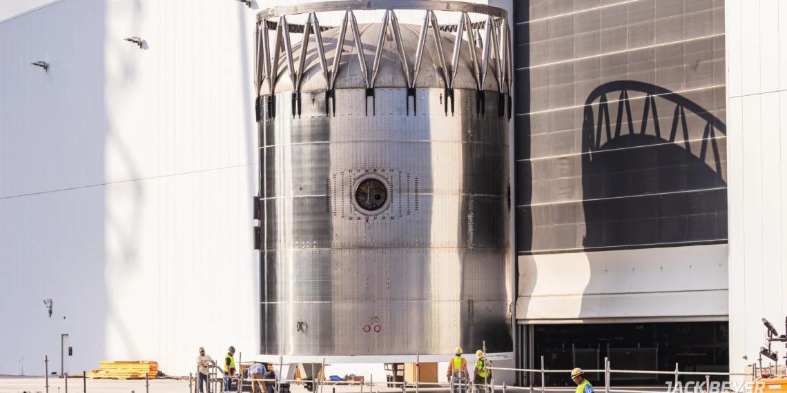 Так близко Starship еще не показывали. Опубликованы детальные фотографии