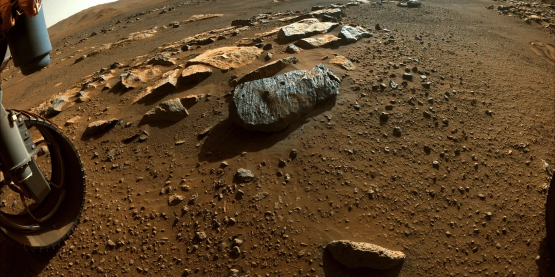 Марсоход Perseverance нашел потенциальные признаки жизни на Марсе