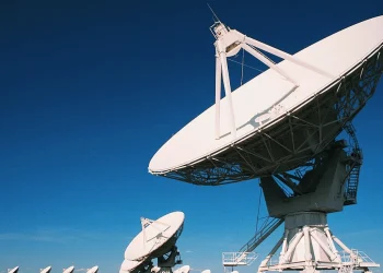 «Триколор» достраивает первую в РФ наземную станцию спутниковой связи