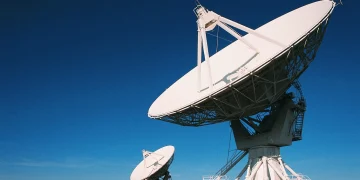 «Триколор» достраивает первую в РФ наземную станцию спутниковой связи