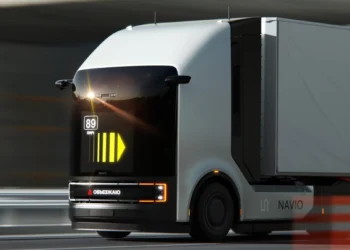 Беспилотные грузовики без водителя выйдут на дороги России до 2026 года